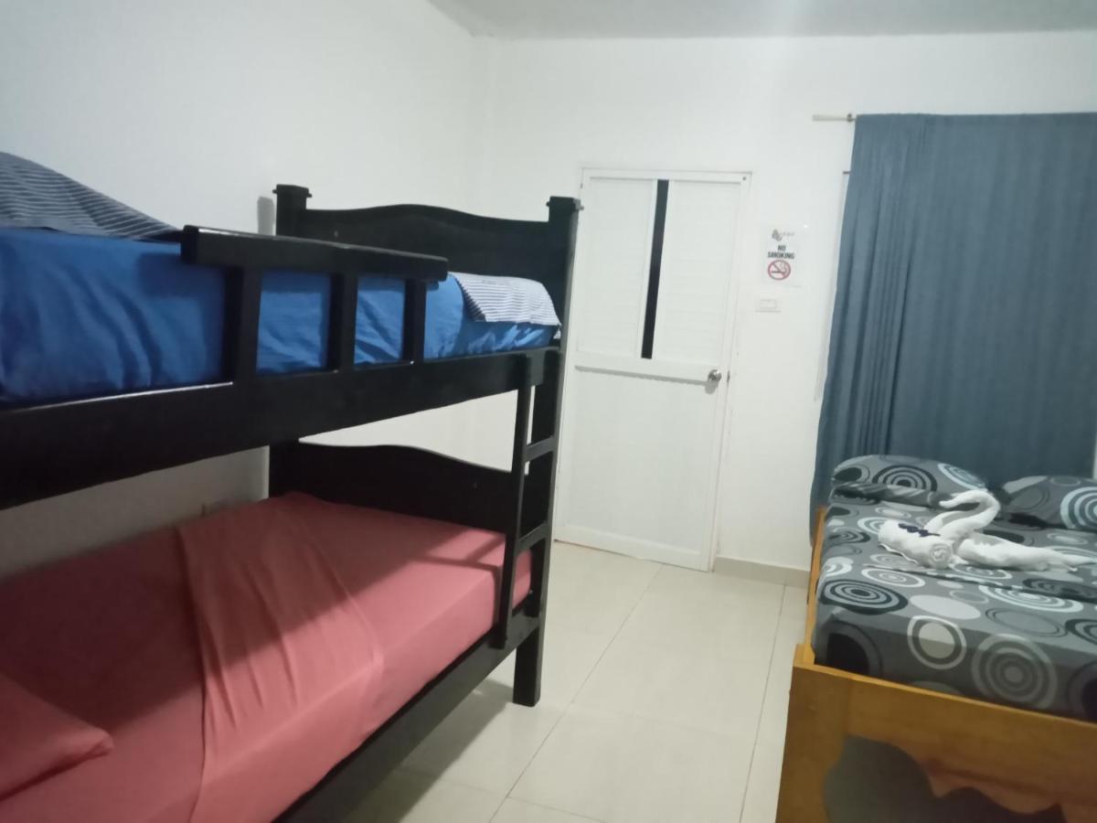 Hostal Cuyagua Palomino Ngoại thất bức ảnh